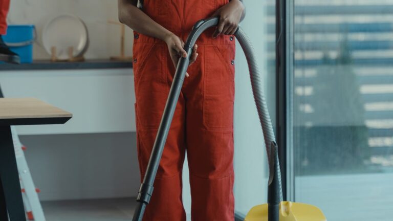 Airport Cleaner Jobs in Italy - High Salary - Apply For Latest Vacancies