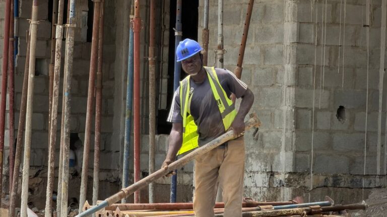 Construction Site Worker Jobs in Portugal - High Salary - Apply For Latest Vacancies
